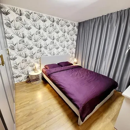Cozy And Stylish Near The Center. Apartment *
