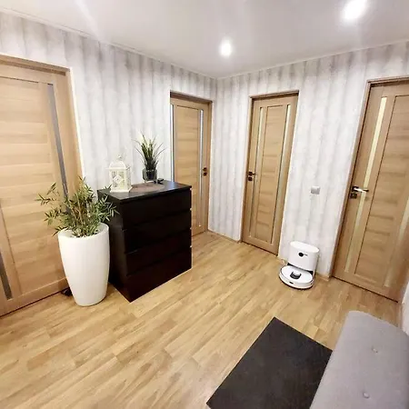 Cozy And Stylish Near The Center. Apartment *